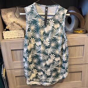 H&M Dark Green and White Palm-Print Scoop Neck Top